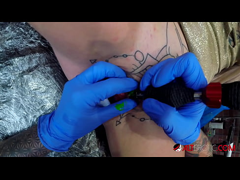 ❤️ Itin tatuiruota karšta Sully Savage gavo tatuiruotę ant savo klitorio ️ Porno fb prie mūsų lt.mathem-1-class.ru